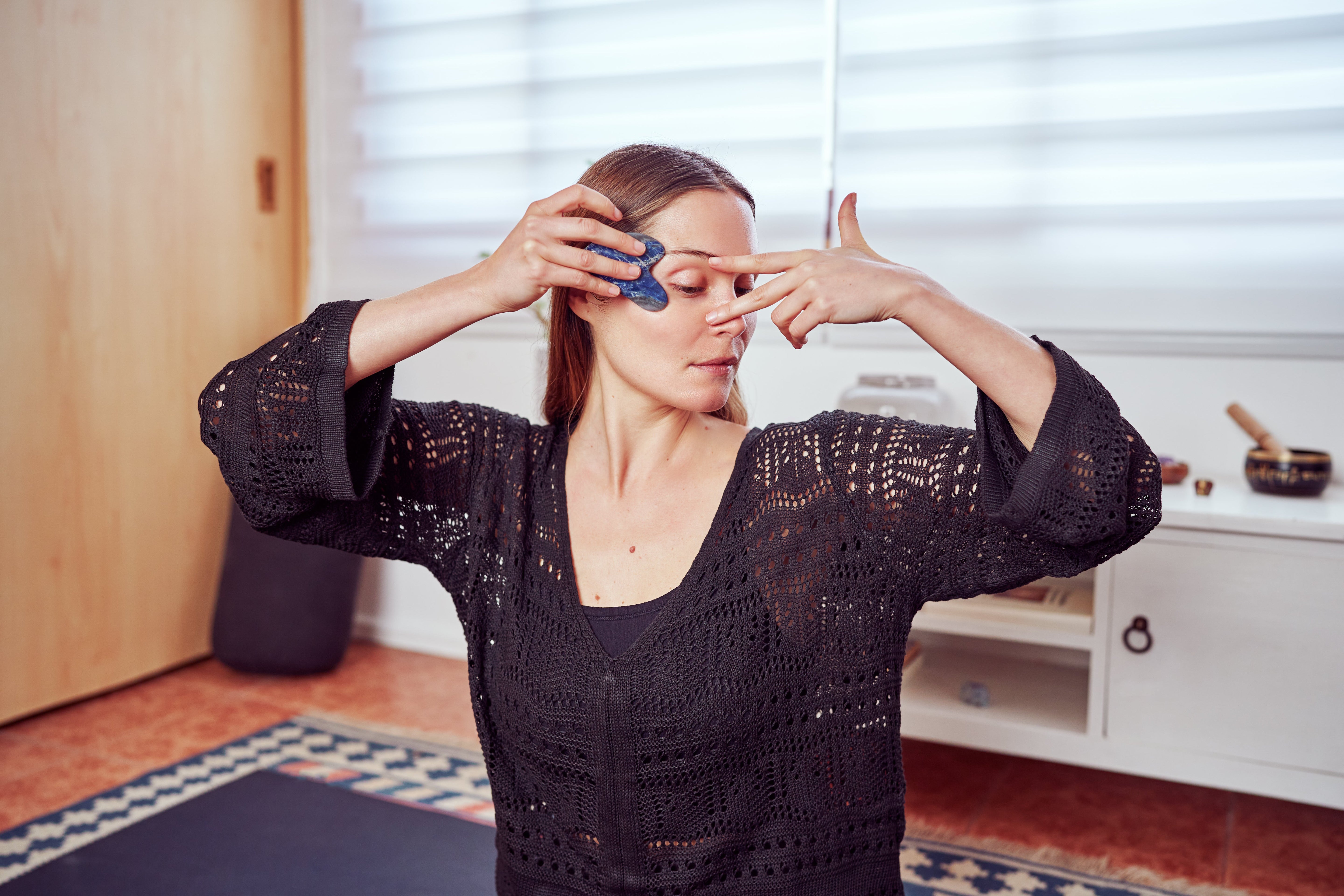 Gençliğin Sırrı Olan Yüz Yogası Nasıl Yapılır?