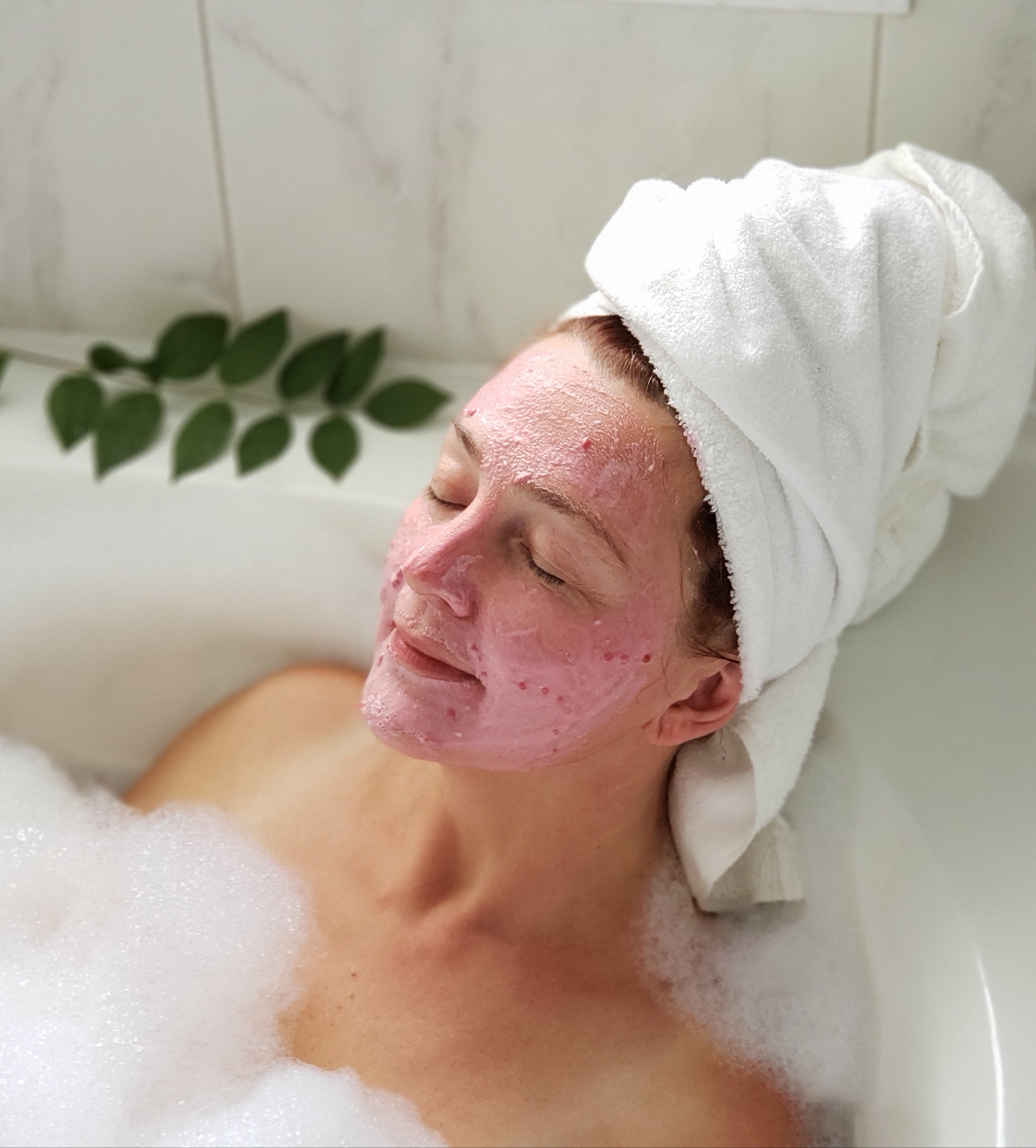 Kışın Sivilce Neden Artar? Soğuk Havada Akne Yönetimi